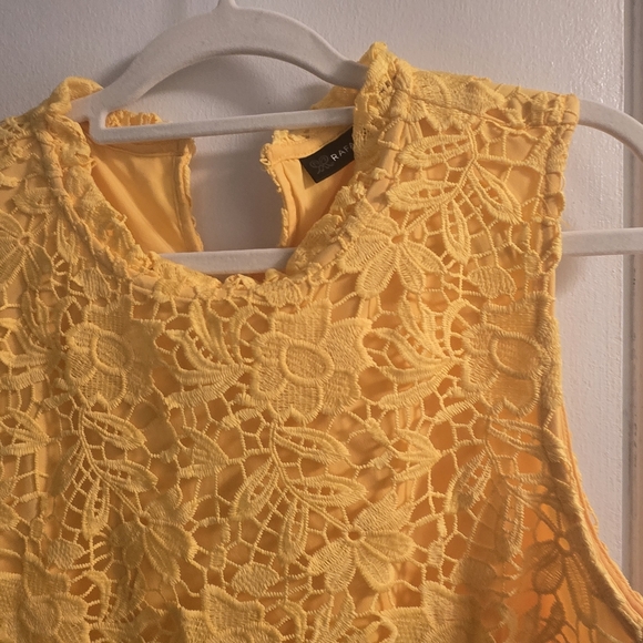 Rafaella Sunflower Lace Scalloped Sleeveless Blouse Size L - Picture 8 of 9